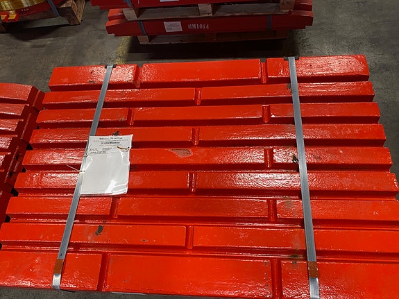 Scandiamaskin RedLINE bevegelig knuseplate for Sandvik 1208 2 of 2