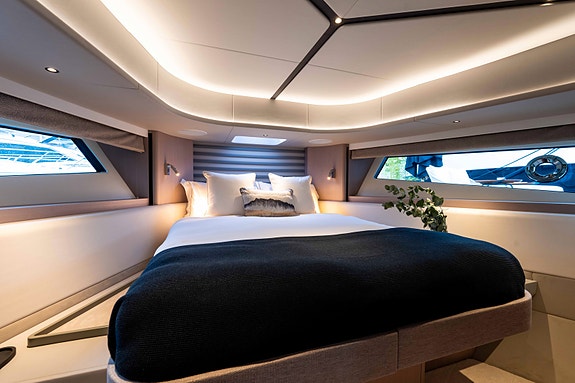 Sunseeker Predator 55 11 of 15