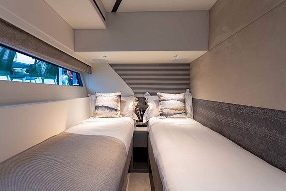 Sunseeker Predator 55 15 of 15