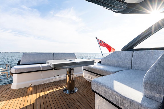 Sunseeker Predator 55 5 of 15