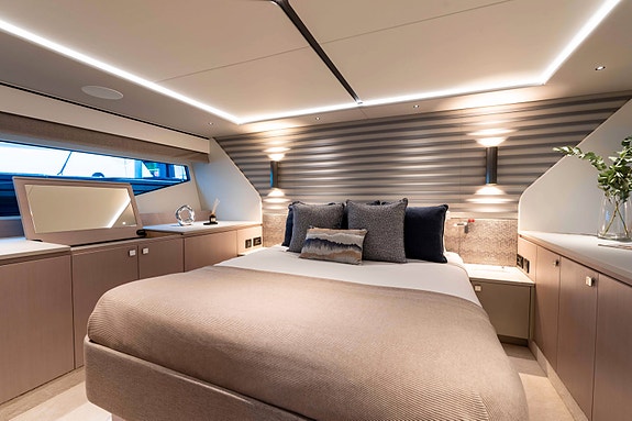 Sunseeker Predator 55 12 of 15