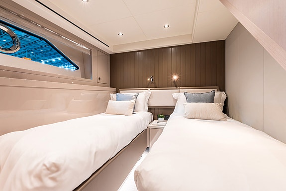 Sunseeker Manhattan 68 - Vises under Cannes Yachting Festival 2026 21 of 30
