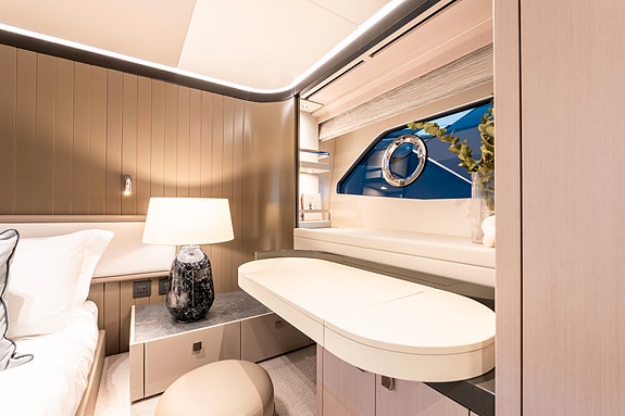 Sunseeker Manhattan 68 - Vises under Cannes Yachting Festival 2026 17 of 30