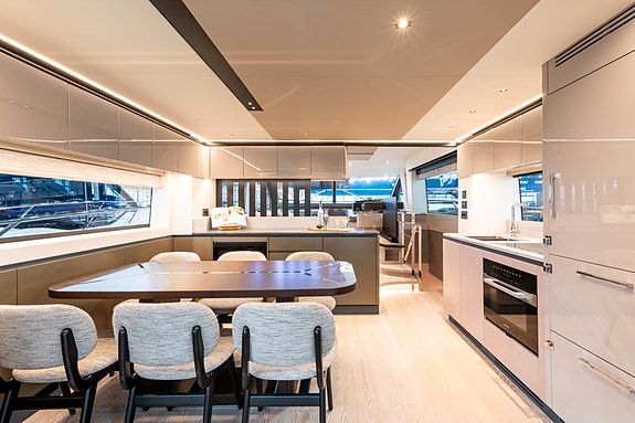 Sunseeker Manhattan 68 - Vises under Cannes Yachting Festival 2026 4 of 30