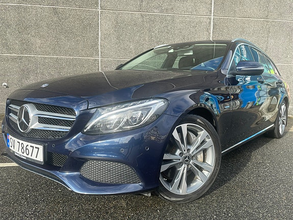 Mercedes-Benz C350 2 of 8