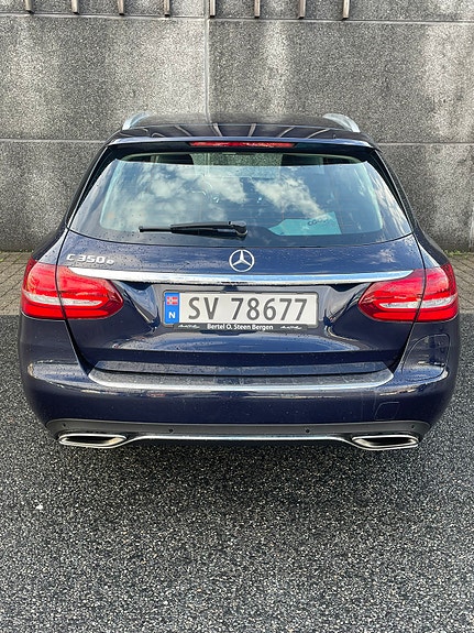 Mercedes-Benz C350 6 of 8