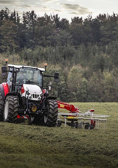 Steyr Plus 4120 3 of 6