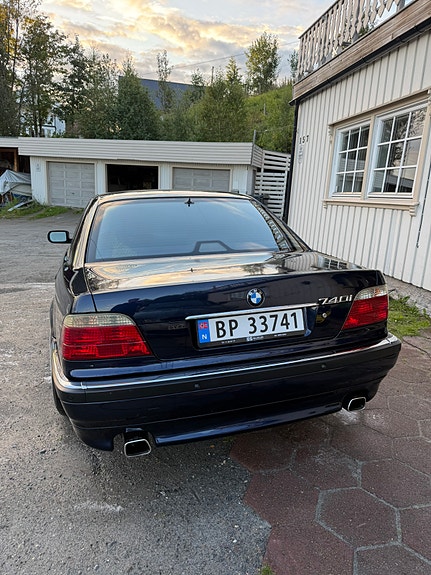 BMW 7-Serie 7 of 19