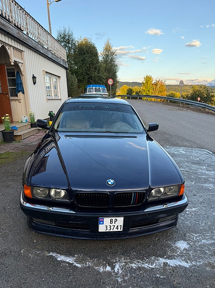 BMW 7-Serie 8 of 19