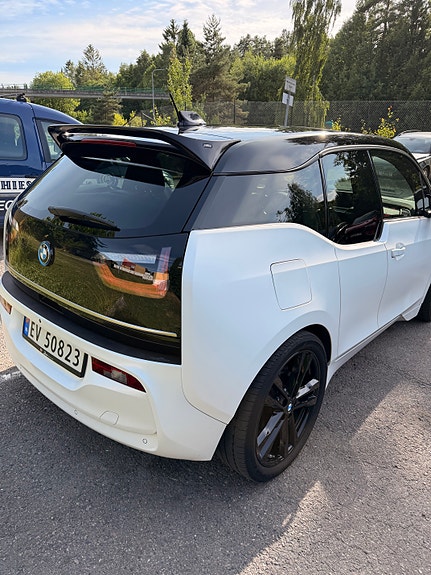 BMW i3 3 of 8