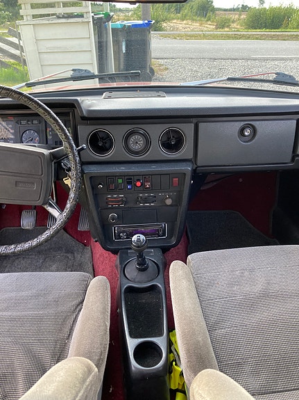 Volvo 142 16 of 25