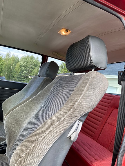 Volvo 142 17 of 25