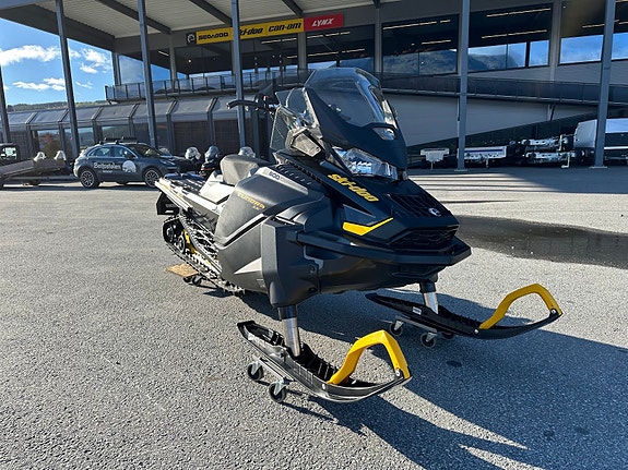 Ski-doo Tundra LE 600 EFI 2 of 5