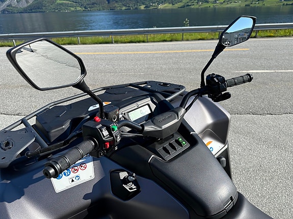 Can-Am Outlander MAX 700 XT 7 of 7