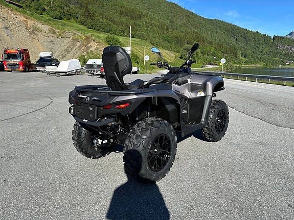 Can-Am Outlander MAX 700 XT 3 of 7
