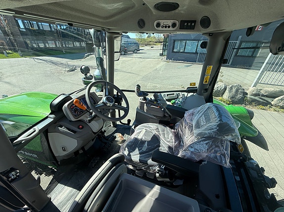 Deutz Fahr 6135C TTV 8 of 10