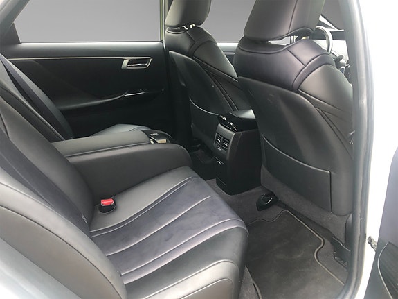 Toyota Mirai 23 of 24