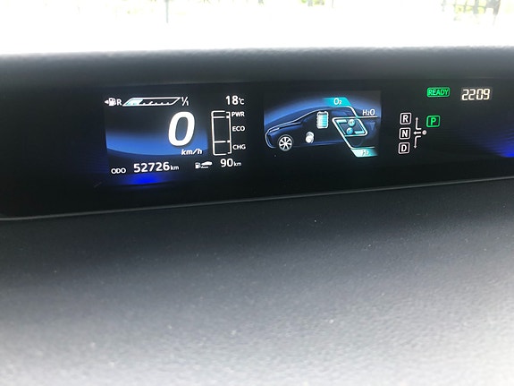 Toyota Mirai 17 of 24