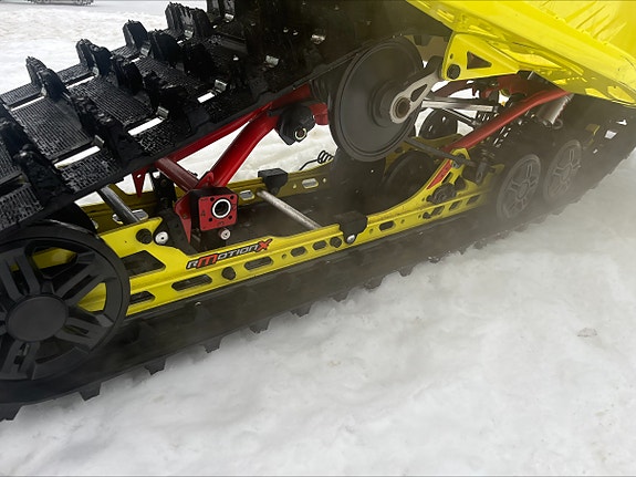 Ski-doo RENEGADE 900 ACE TURBO XRS 8 of 8