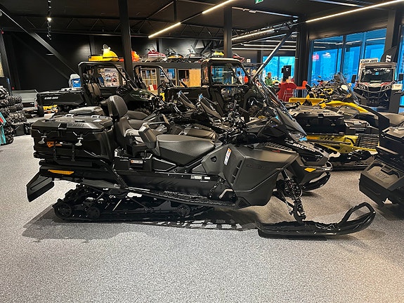 Ski-doo Expedition SE 900 ACE TURBO R 2 of 5