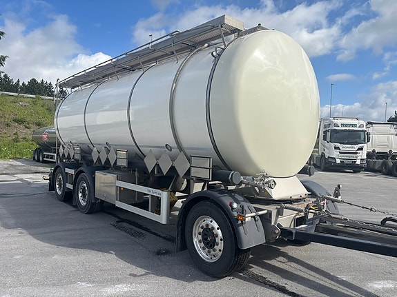 Scania S 540 8x4*4 Tankbil , VM tarm henger 2023 modell . 4 of 5