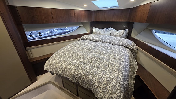 NY PRIS! Fairline Targa 45 GT | IPS | 2 lugarer | 2 bad | Meget pen 27 of 30