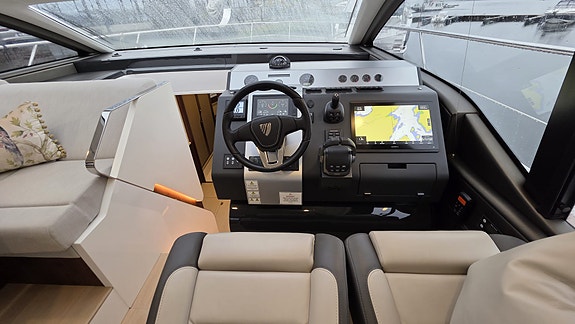 NY PRIS! Fairline Targa 45 GT | IPS | 2 lugarer | 2 bad | Meget pen 17 of 30