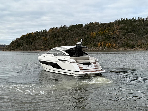 NY PRIS! Fairline Targa 45 GT | IPS | 2 lugarer | 2 bad | Meget pen 7 of 30