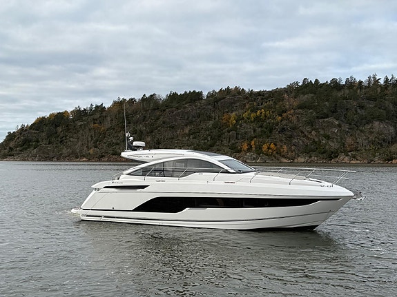 Fairline Targa 45 GT | IPS | 2 lugarer | 2 bad | Williams-garasje | Meget pen 2 of 5