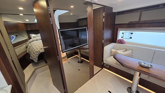 NY PRIS! Fairline Targa 45 GT | IPS | 2 lugarer | 2 bad | Meget pen 21 of 30