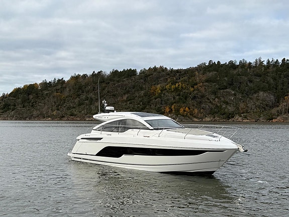 Fairline Targa 45 GT | IPS | 2 lugarer | 2 bad | Williams-garasje | Meget pen 3 of 5