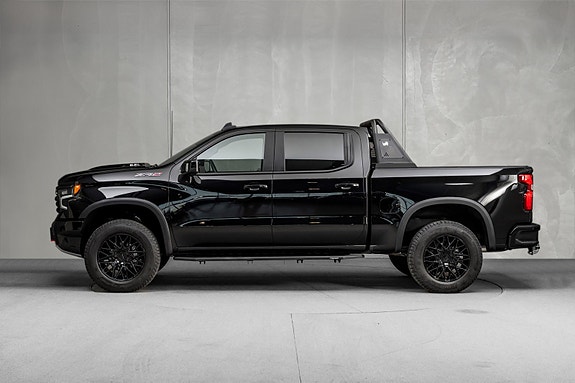 Chevrolet Silverado 5 of 5