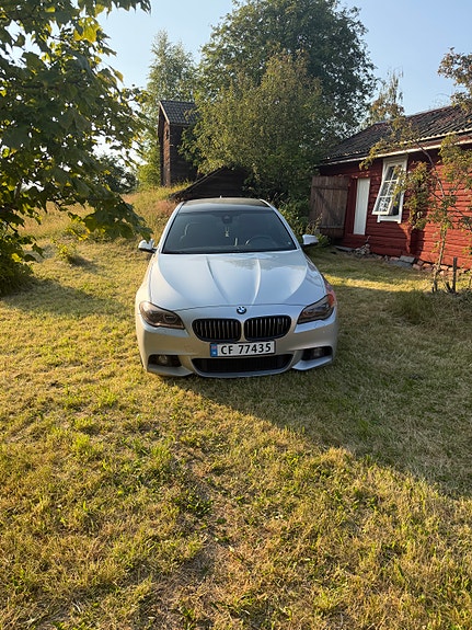 BMW 530d 3 of 5