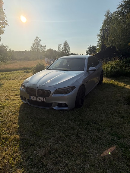 BMW 530d 4 of 5
