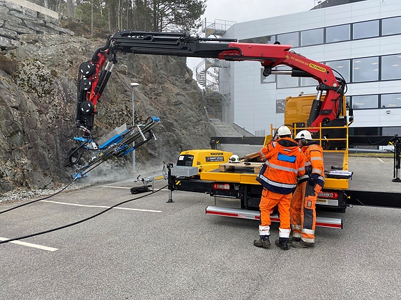 92 tonnmeter kran m.boretårn