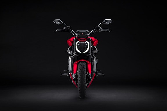 Ducati XDiavel V4 11 of 12