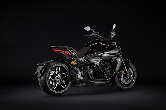Ducati XDiavel V4 4 of 5