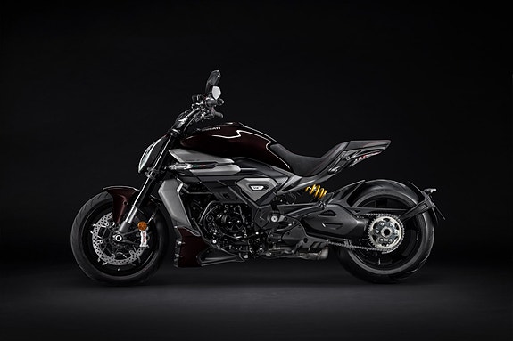 Ducati XDiavel V4 4 of 12