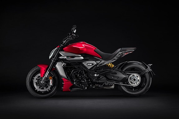 Ducati XDiavel V4 10 of 12