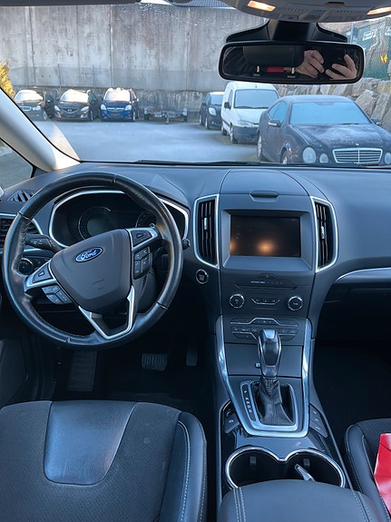Ford S-MAX 15 of 24