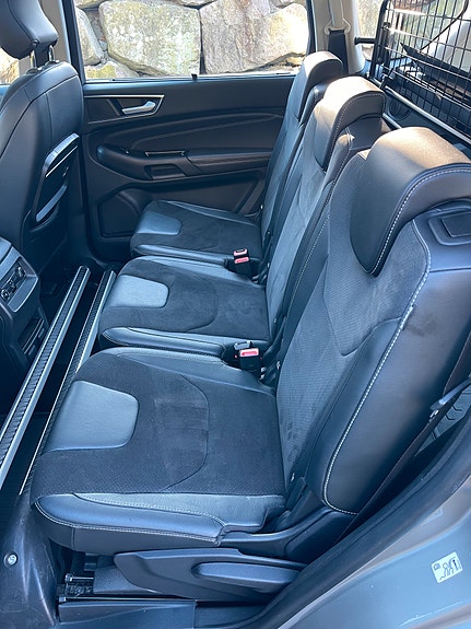 Ford S-MAX 11 of 24