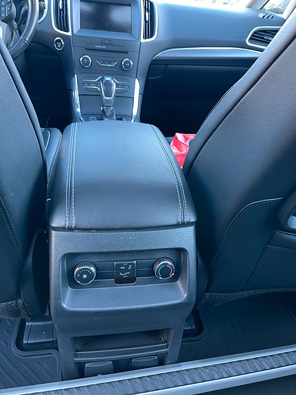 Ford S-MAX 14 of 24