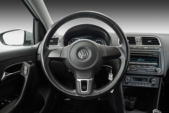Volkswagen Polo 23 of 30