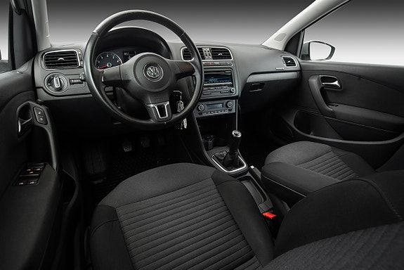 Volkswagen Polo 18 of 30