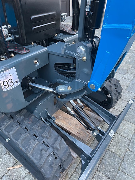 Rippa KAMPANJE! R10 eco PRO, 1 tonn minigraver med svingbar bom 3 of 5