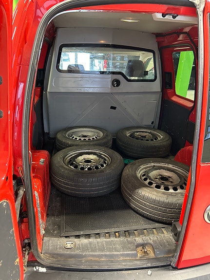 Volkswagen Caddy 5 of 5
