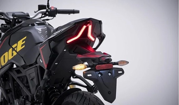 VOGE 125R 5 of 5