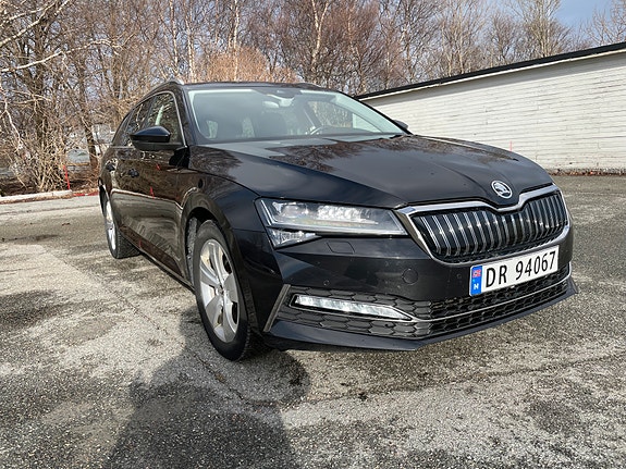 Skoda Superb 2 of 5