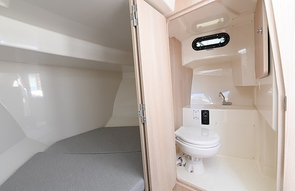 Quicksilver 805 Pilothouse M/Mercury 225V6 Solgt ny i 24/ KUN 80TIMER/MYE Utstyr 23 of 30