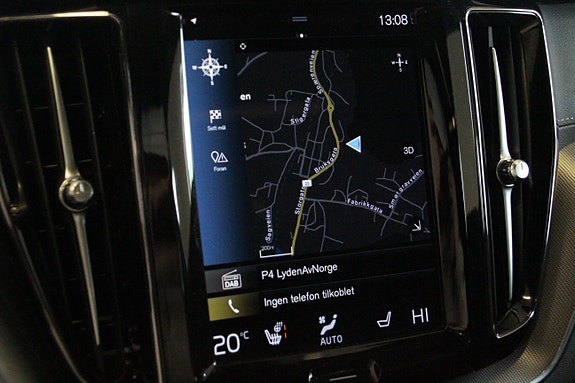 Volvo XC60 23 of 30